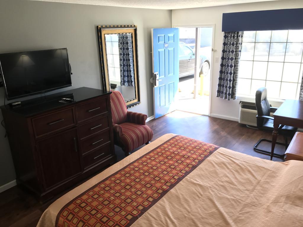Americas Best Value Inn & Suites Russellville Eksteriør bilde