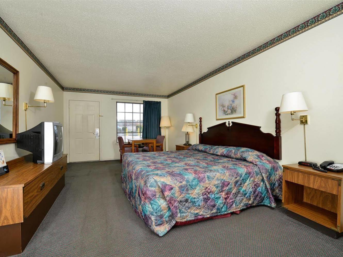 Americas Best Value Inn & Suites Russellville Eksteriør bilde